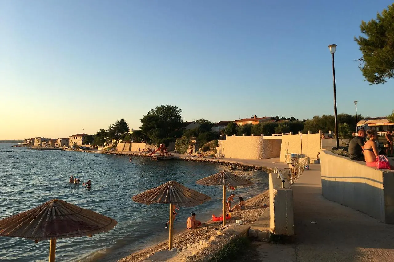 Apartments With A Parking Space Bibinje, Zadar - 15178 كرواتيا